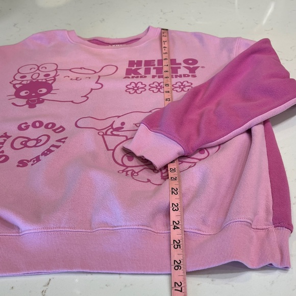 Hello Kitty & Friends by Sanrio Pink Graphic Crewneck Sweatshirt Size Large - Picture 8 of 8
